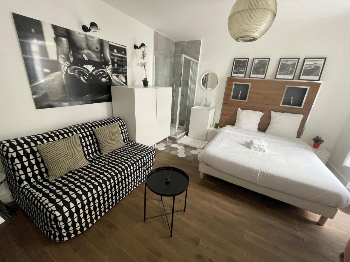 Апартаменты Studio De Charme Proche Tour Eiffel Et Rue Cler Париж Экстерьер фото