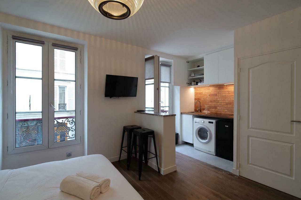 Апартаменты Studio De Charme Proche Tour Eiffel Et Rue Cler Париж Экстерьер фото