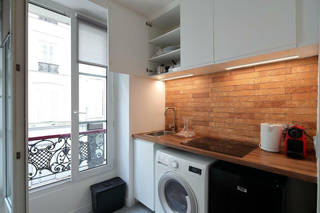 Апартаменты Studio De Charme Proche Tour Eiffel Et Rue Cler Париж Экстерьер фото